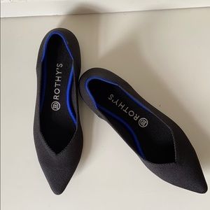 The Point in Solid Black